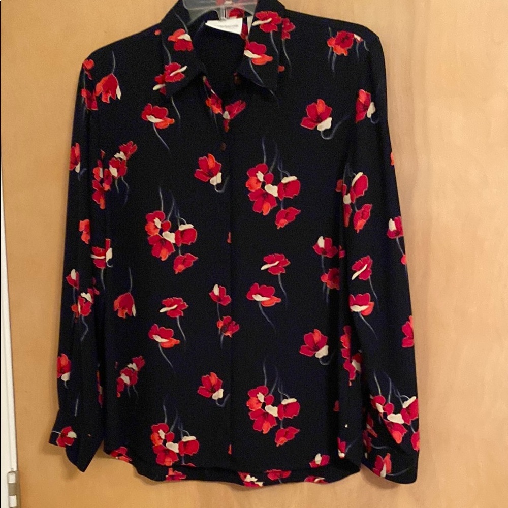Floral Navy and Red Women's Liz Claiborne Small petite blouse